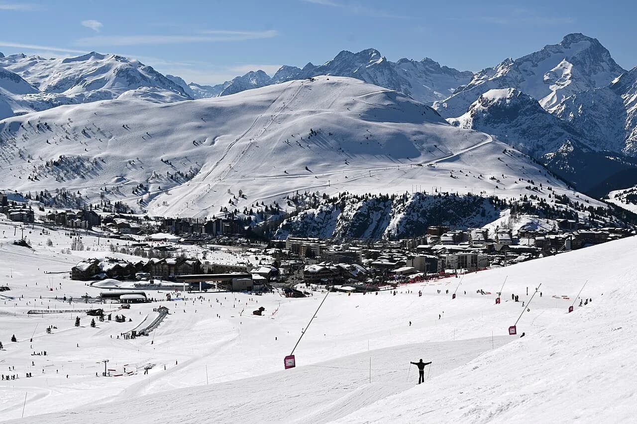 Alpe d'Huez Ski Lessons: ESF Group, Private & ESI Options
