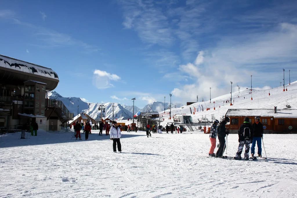 Alpe d'Huez Ski Pass Guide: Which Pass to Buy and When