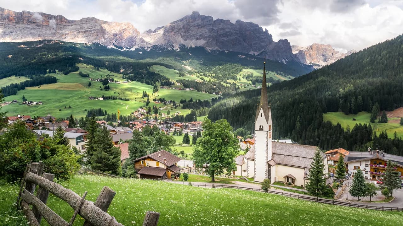 Alta Badia Skiing Guide: Sectors, Passes and Terrain