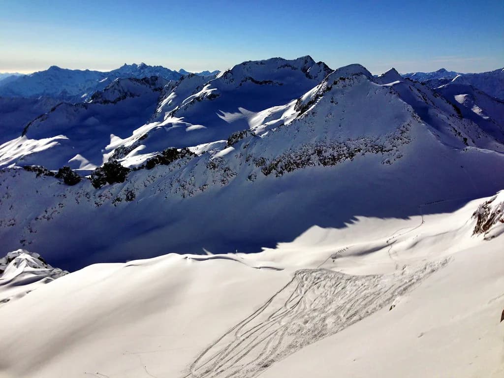 Andermatt Ski Lessons: Group vs Private, Prices & Booking