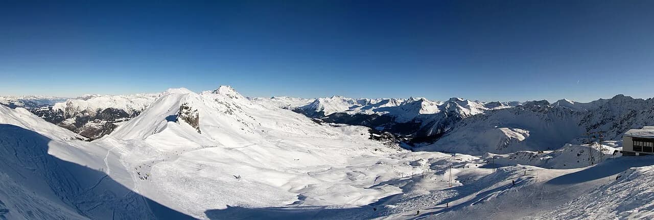 Arosa Skiing Guide: Ski Area, Passes, Beginners & Season