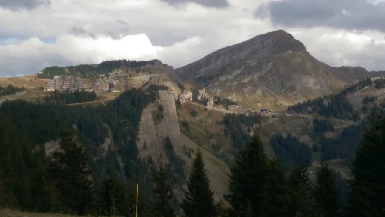Avoriaz Ski Pass Guide: Which Lift Pass to Buy and Where