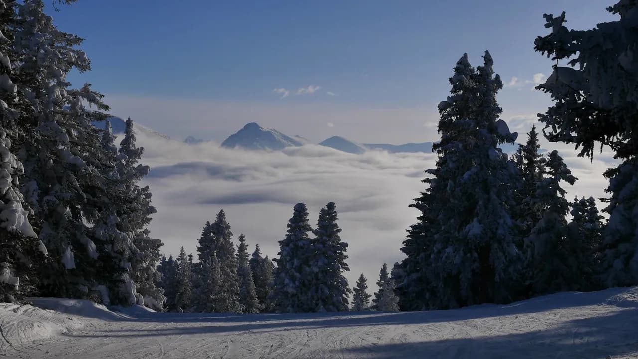 Chamrousse Skiing Guide: Choose Sectors, Passes & Terrain