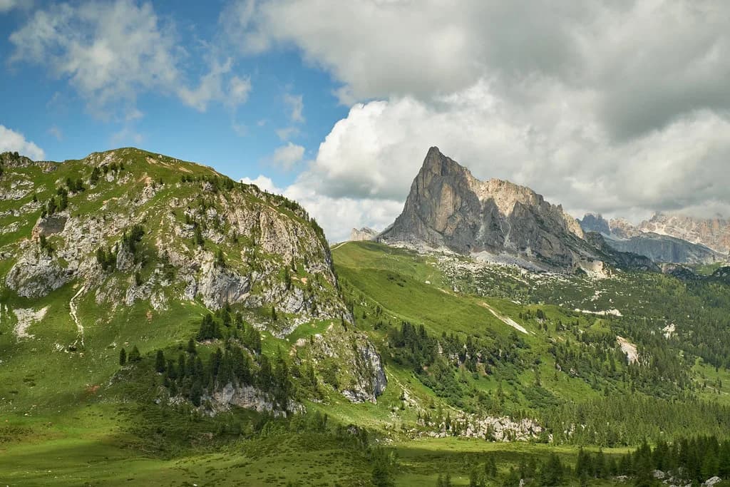 Cortina Skiing for Beginners: Where to Learn and Passes