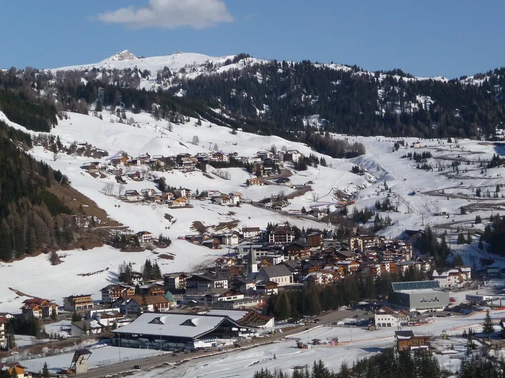 Corvara Skiing Guide: Choose Slopes, Passes & Trip Plans