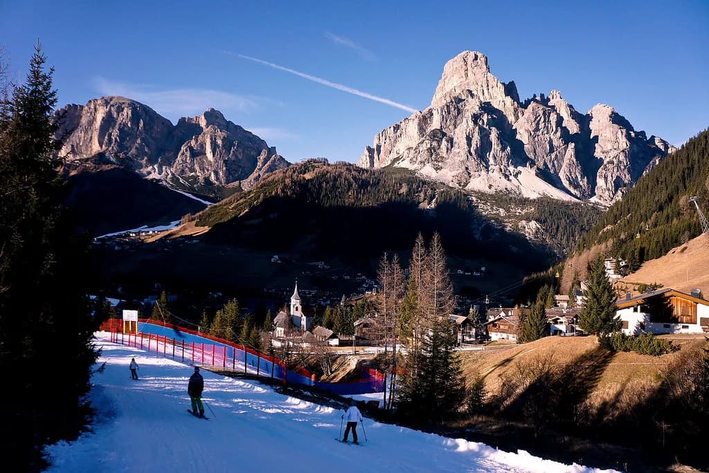 Corvara Ski Hire: Equipment Rental, Collection and Fitting