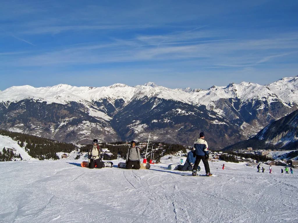 Courchevel Snowboarding Guide: Which Terrain and Lift Pass