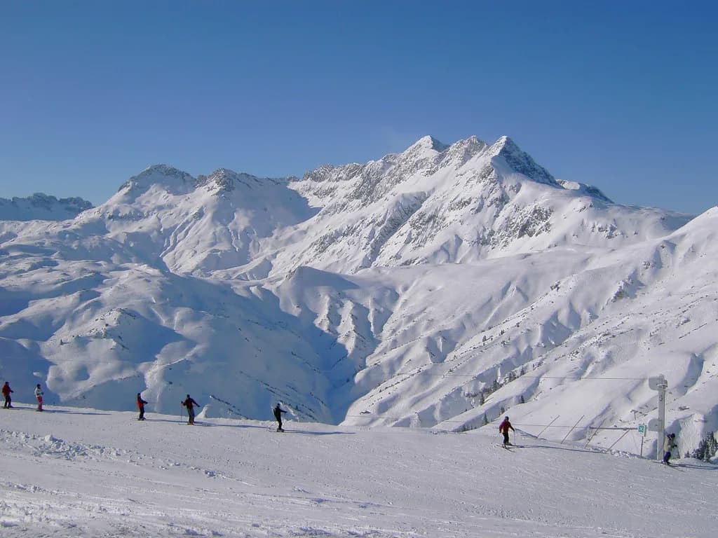 Lech Ski Map: How to Read the Piste Map and Live Status