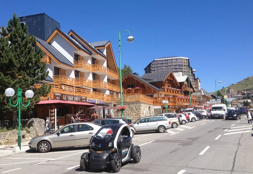 Is Les Deux Alpes Expensive? Ski Trip Costs Explained