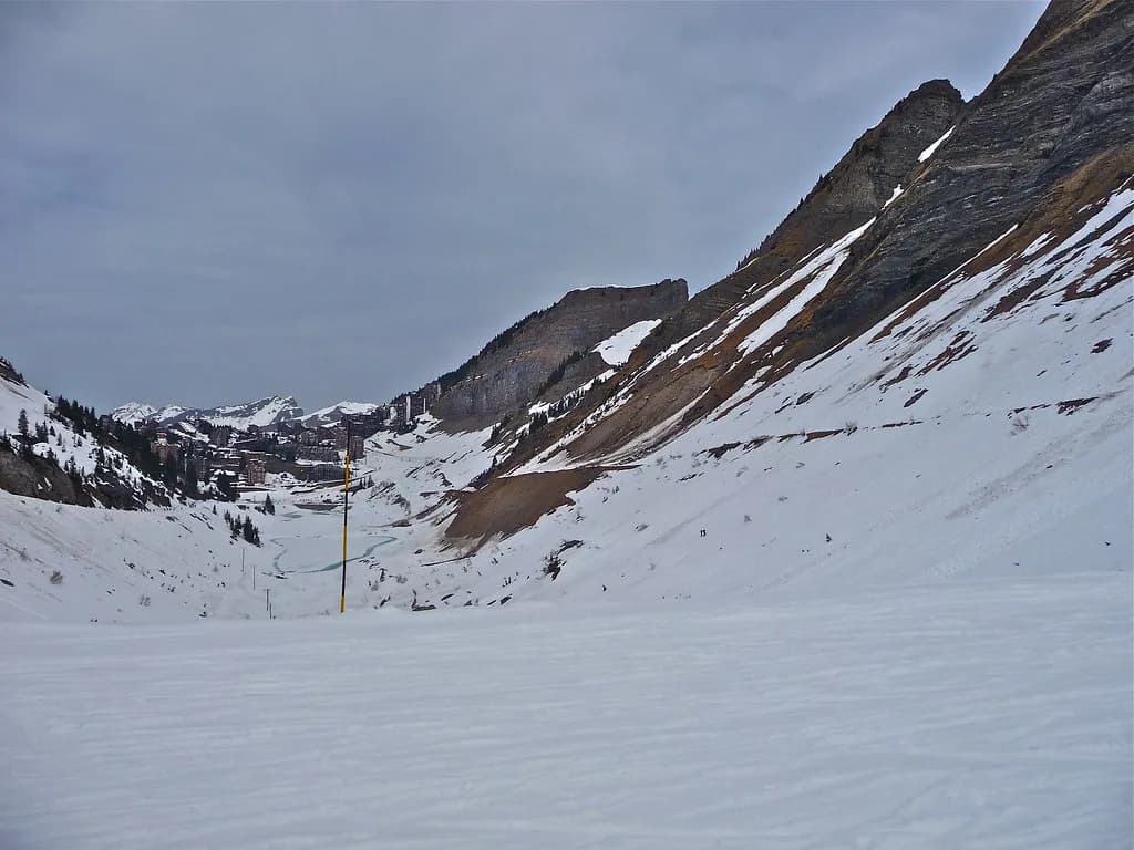 Les Gets Ski Lessons: Choosing a School and Booking