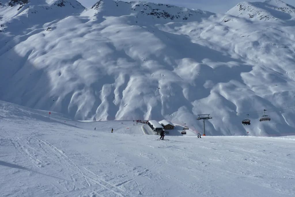 Livigno Ski Season: When It Opens, Closes and Skis Best
