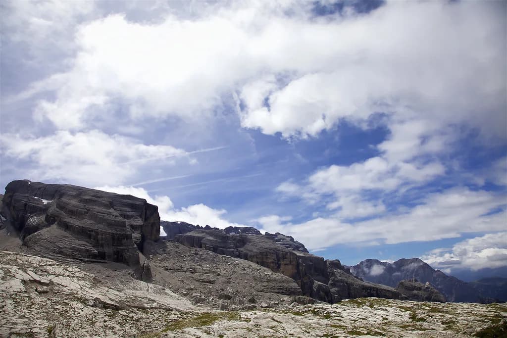 Madonna di Campiglio Snowboarding: Parks, Lifts & Passes
