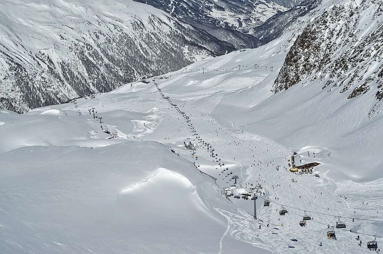 Obergurgl Skiing Guide: Pistes, Lifts and When to Go