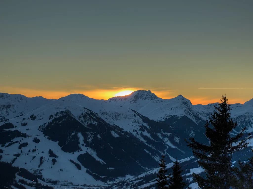 Saalbach Ski Lessons: Private, Group & Family Options