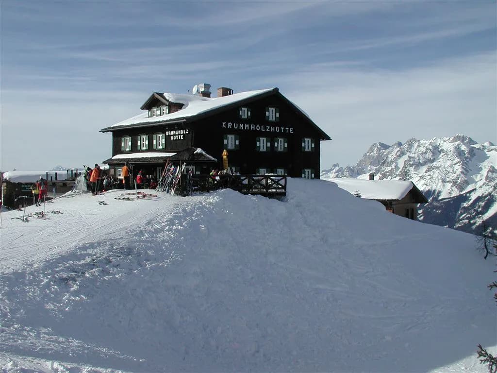 Schladming Skiing: 4-Mountain Area, Passes and Terrain Guide