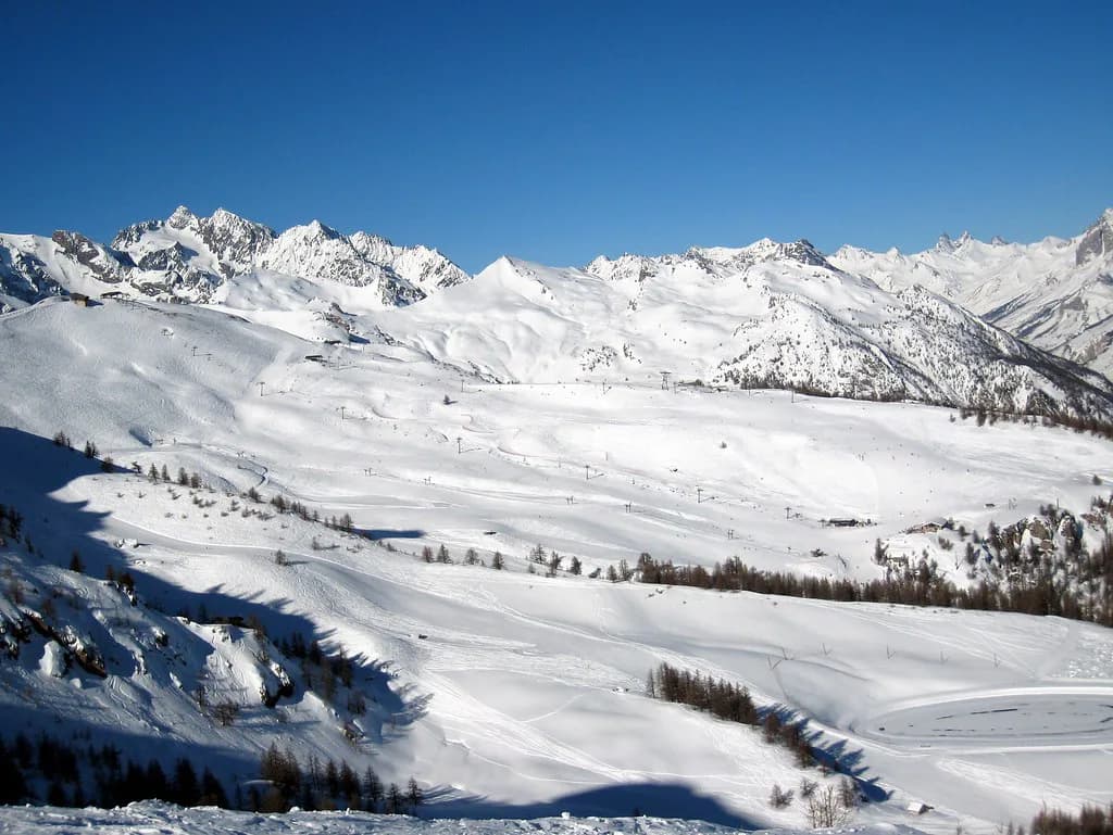 Serre Chevalier Piste Map: Sectors, Lifts and Pass Access