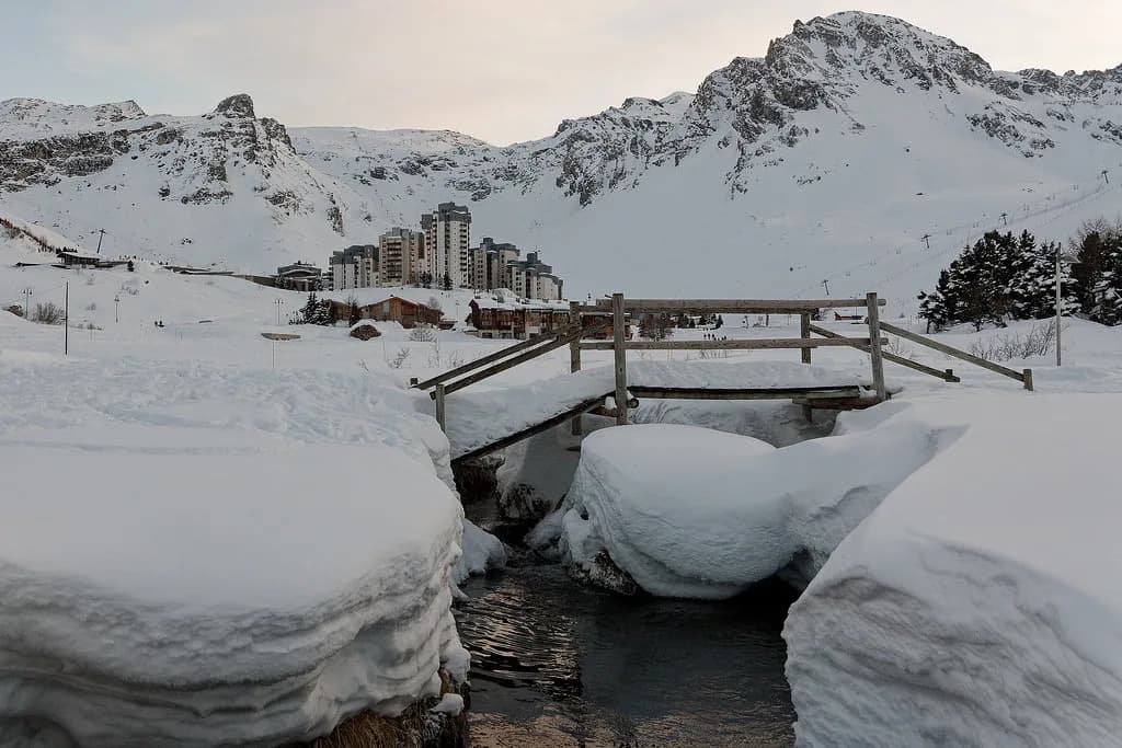 Tignes Ski Hire Guide: Where to Rent and What to Book