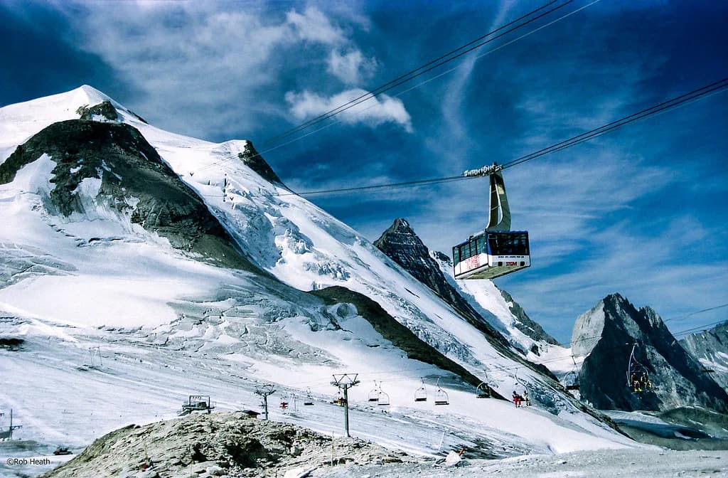 Tignes Ski Lessons: ESF vs Oxyski, Prices and Booking
