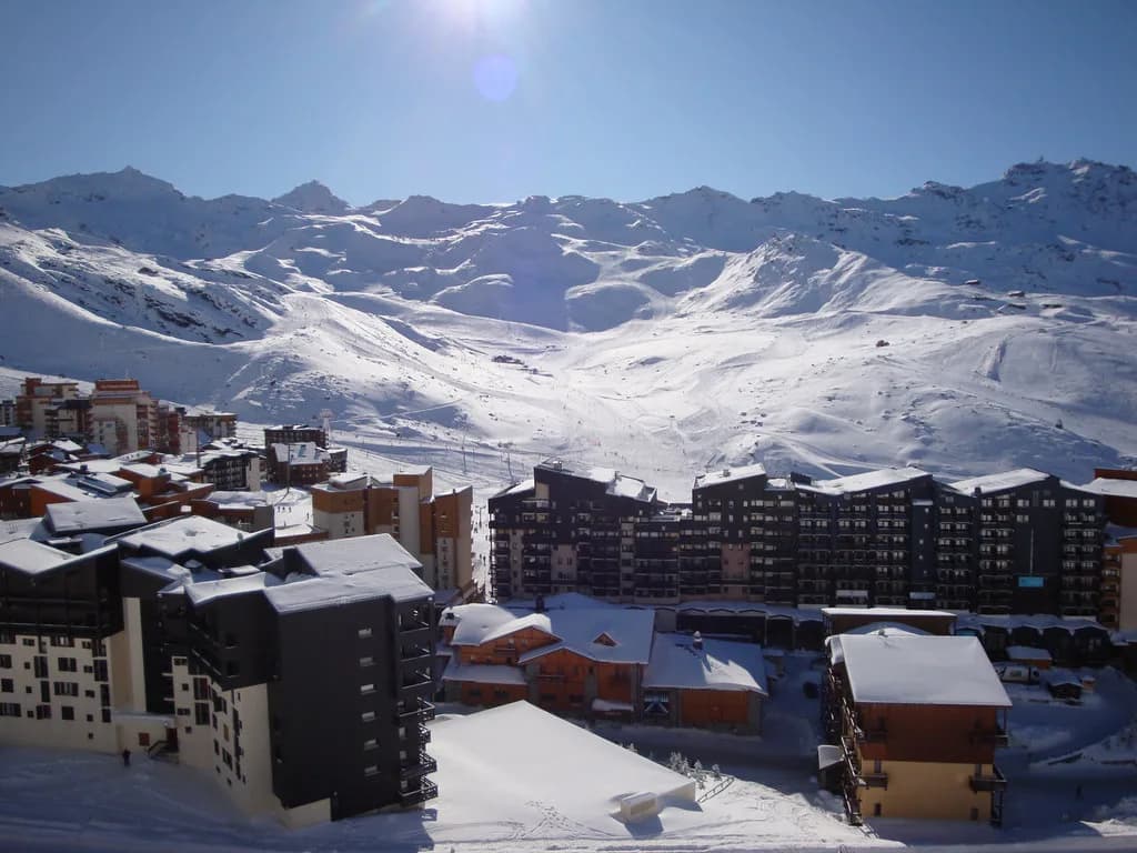 Val Thorens Snowboarding: Terrain, Parks, Lessons & Passes