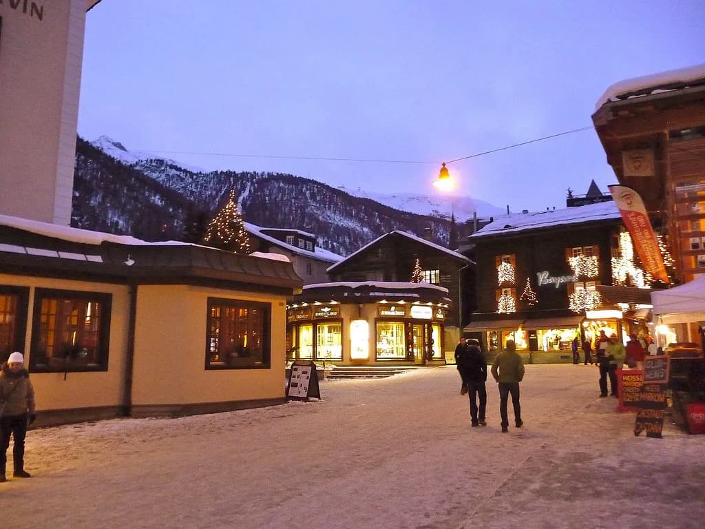 Zermatt Ski Map: Sectors, Connections and Live Status