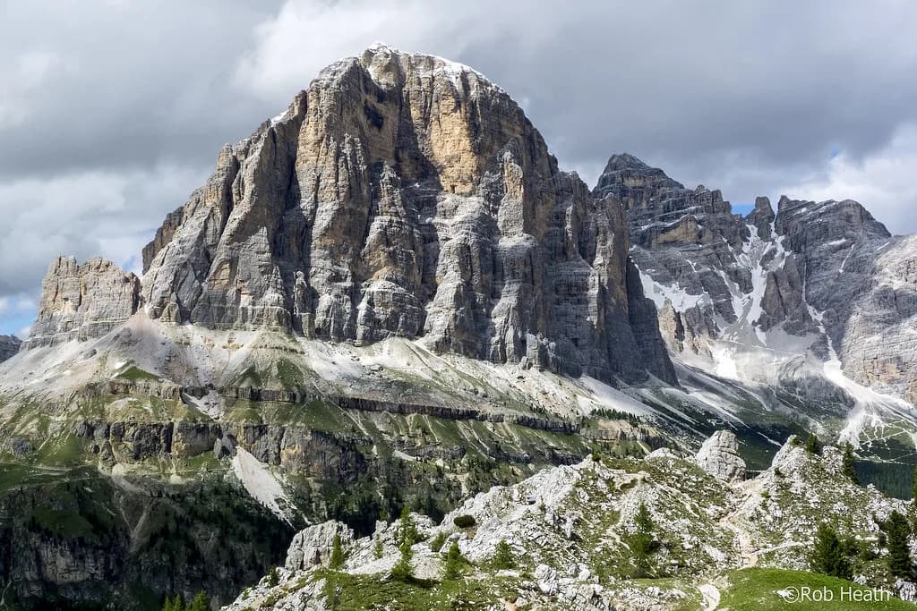 Cortina Skiing Guide: Sectors, Passes and Trip Planning