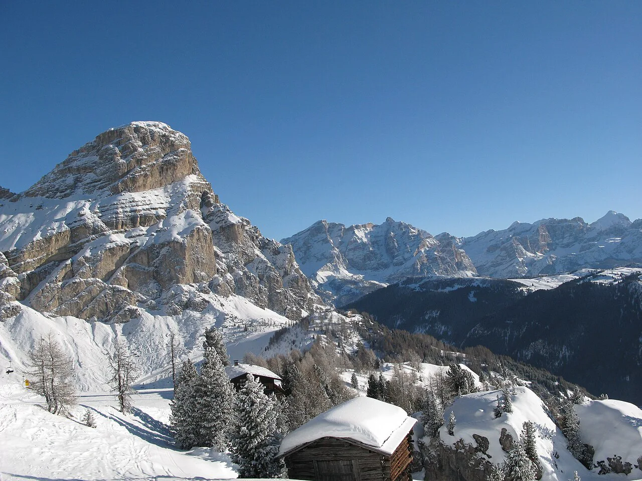 Colfosco ( Forcelles ) view from Alta Badia - panoramio