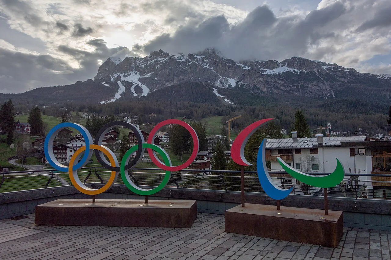 Cortina d’Ampezzo Olympic Rings - XXV Giochi olimpici invernali