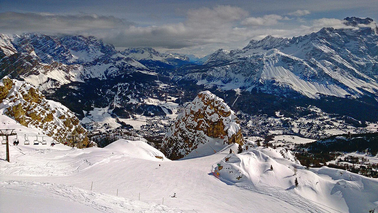 Cortina d'Ampezzo - Comune di Cortina d'Ampezzo - 15-35