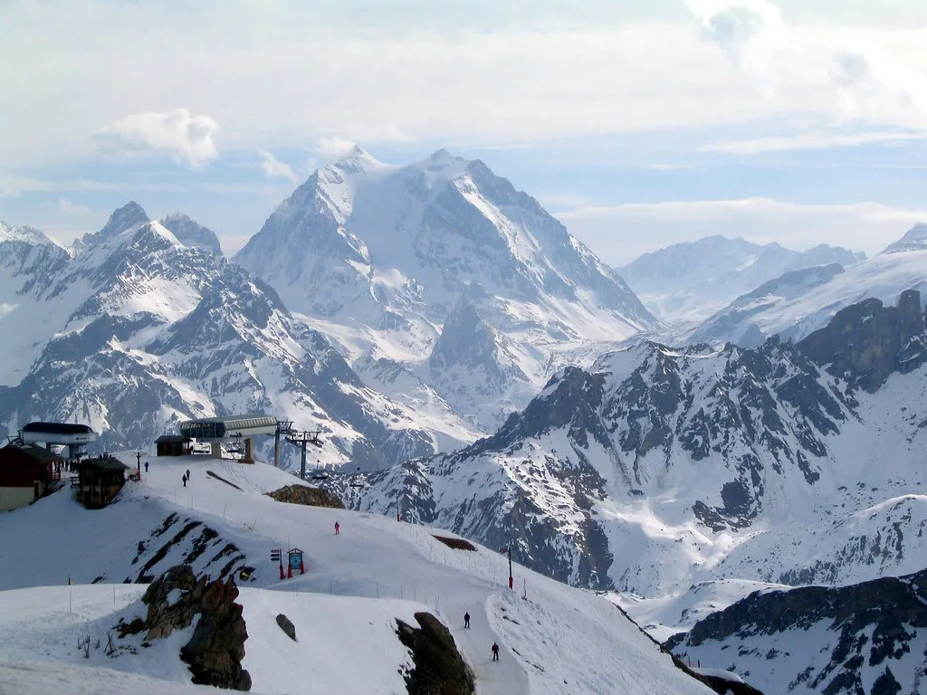 View towards Courchevel from Saulire