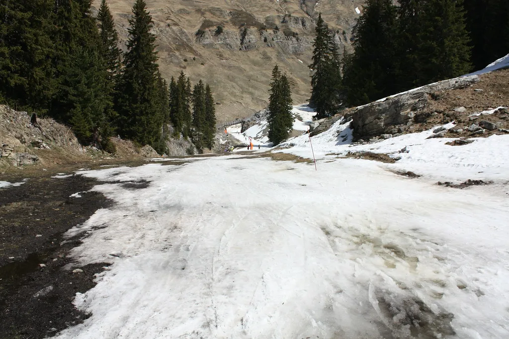 The problem with April skiing, Flaine