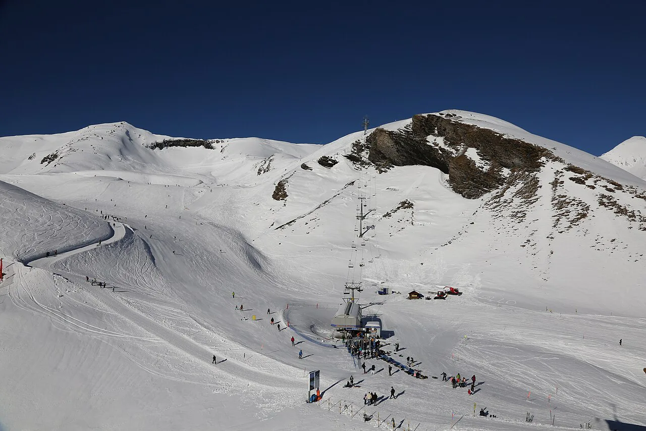 Skiing at Grindelwald First