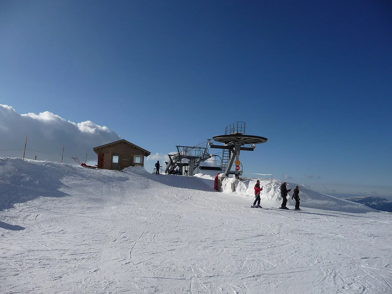 La Clusaz - l’arrivée de l'aiguille - panoramio