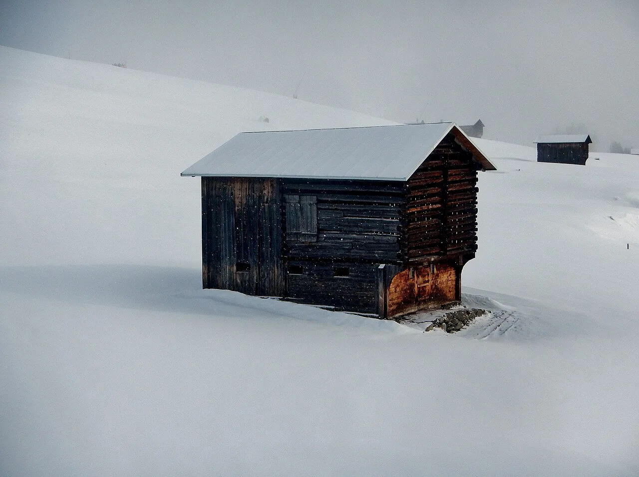 Scheune im Skigebiet Laax - panoramio