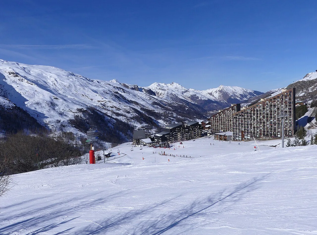 Piste de ski au villages des Menuires (janvier, Les Menuires