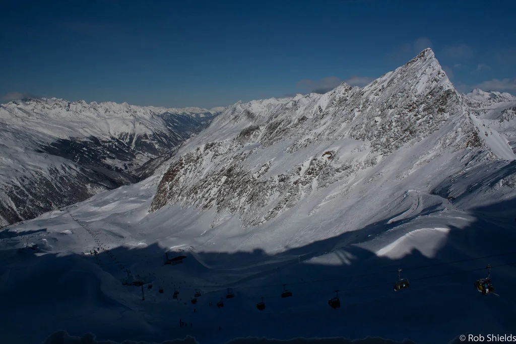 View from 3080m towards Soelden, Obergurgl