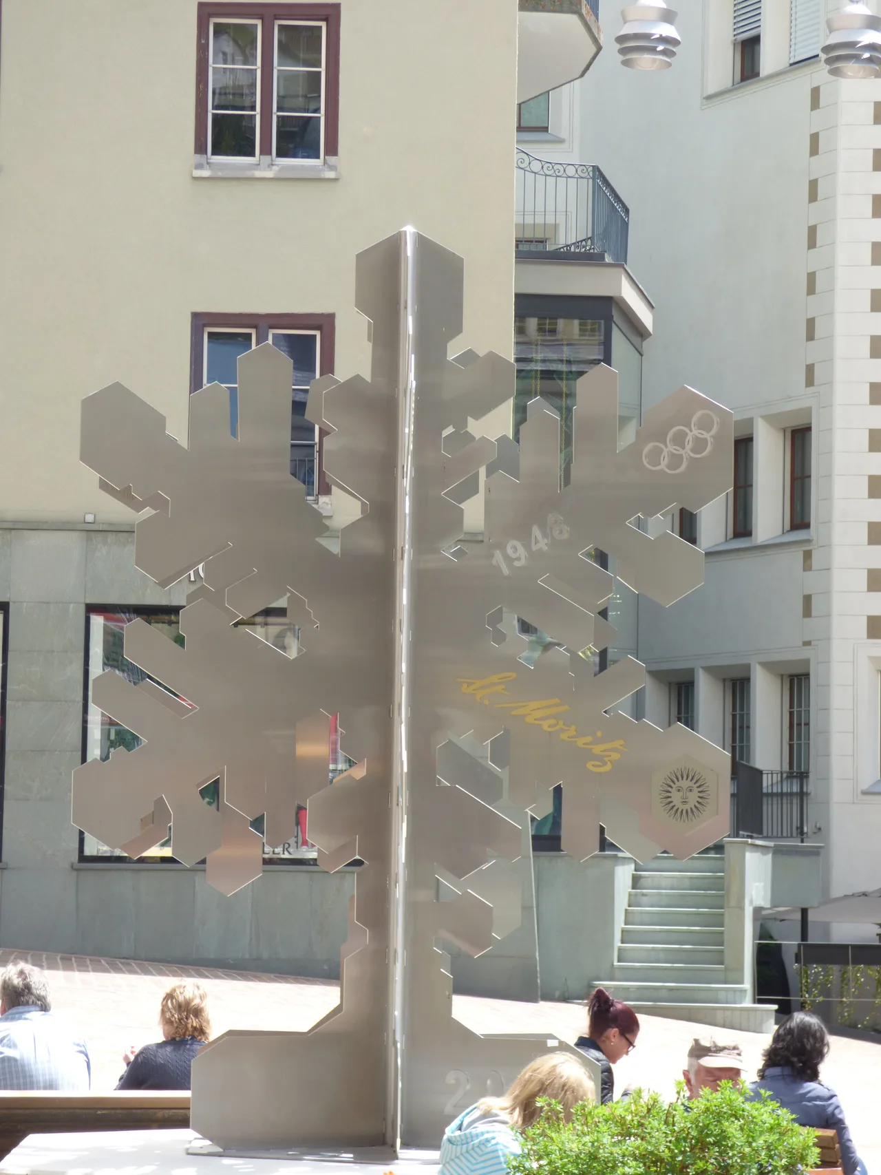 Plazza da Scoula , St Moritz - tree sculpture - Winter Olympics