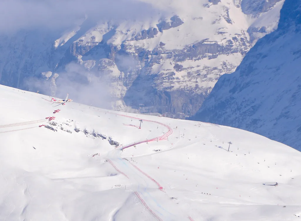 Patrouille Suisse with SWISS C-Series, Wengen