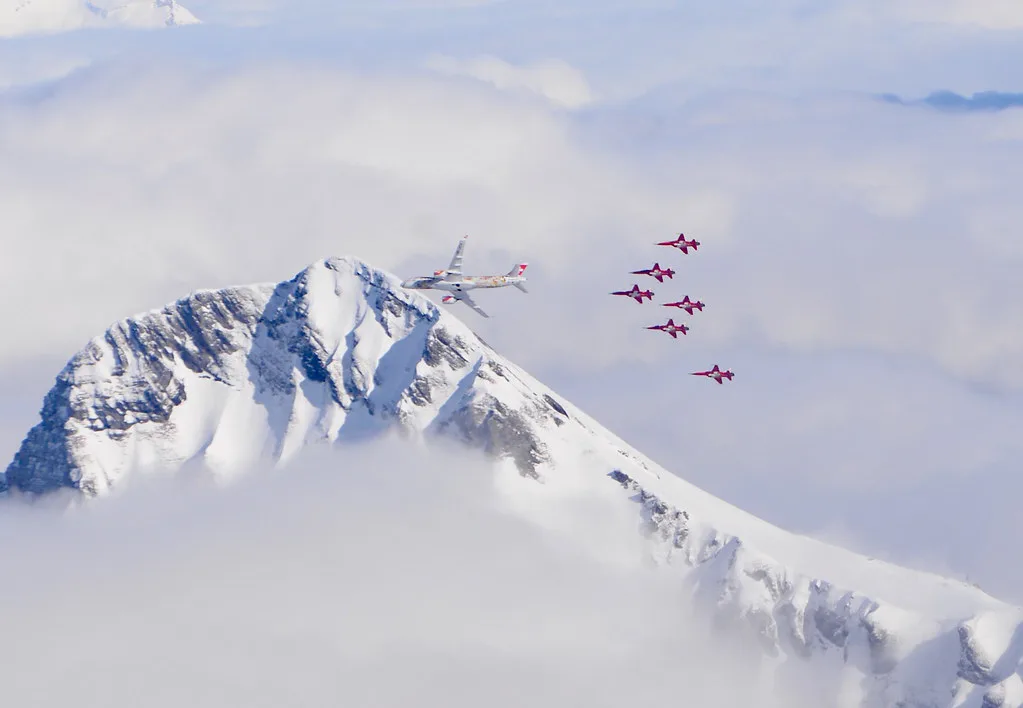Patrouille Suisse with SWISS C-Series, Wengen
